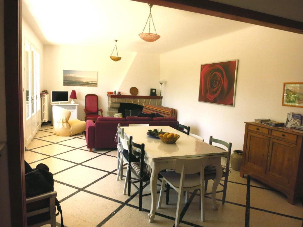 Maison Lumineuse Et Spacieuse Avec Jardin Arbore La Valette-du-Var Exteriör bild